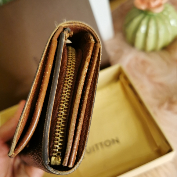 Pre loved Louis Vuitton - Picture 2 of 15